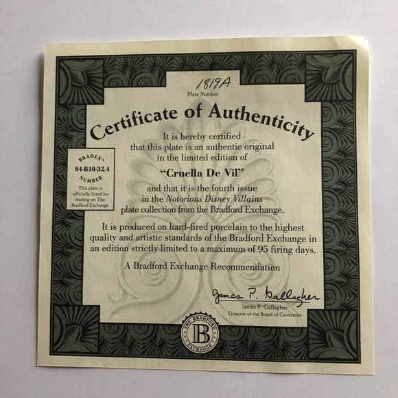 4 plate Notorious Disney Villains collection - Picture 3 of 12